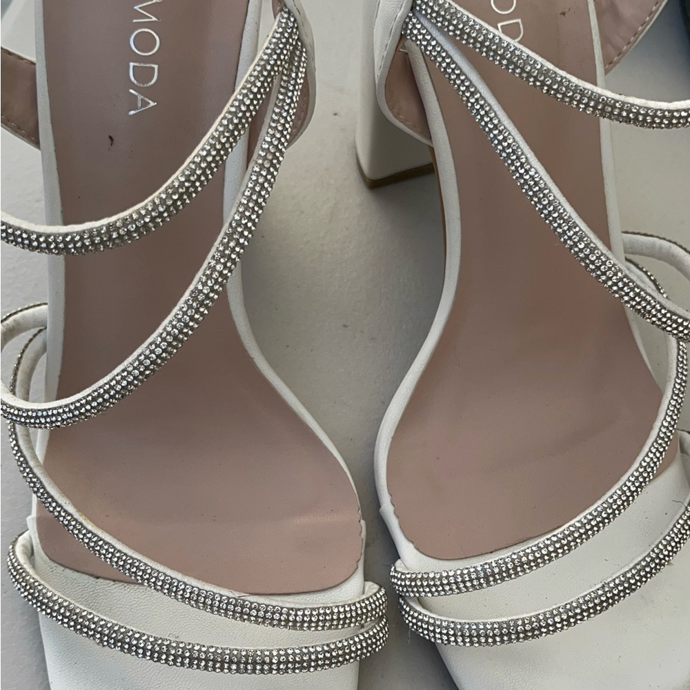 Elegant White Strappy Heels with Rhinestone Detailing